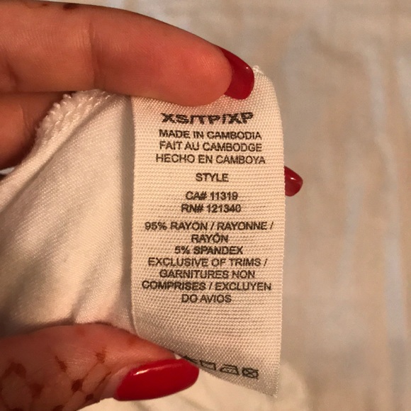 Garage Off the Shoulders Flowy White Shirt - Picture 8 of 8